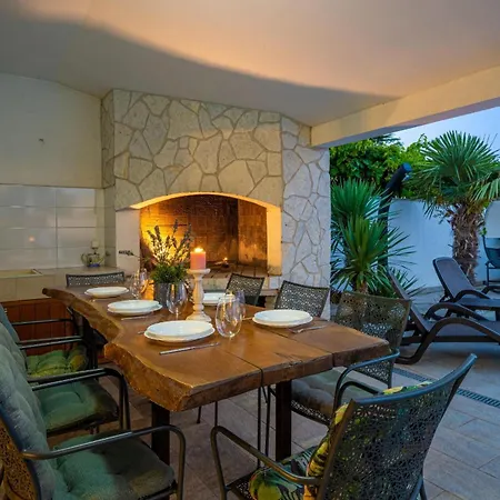 Goldie * Polje (Krk)