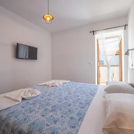 Goldie * Polje (Krk)