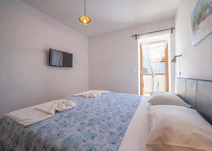 Goldie * Polje (Krk)