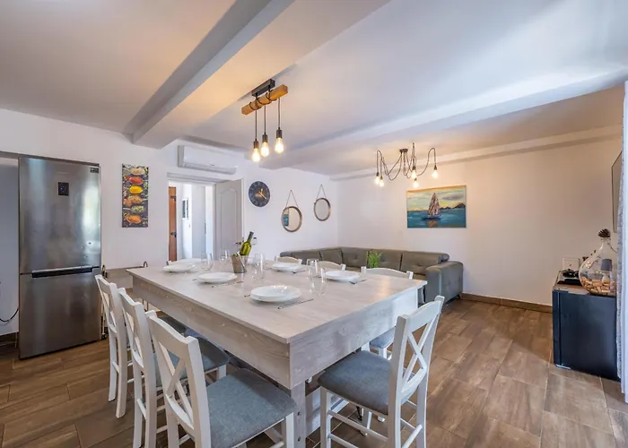 Goldie * Polje (Krk)